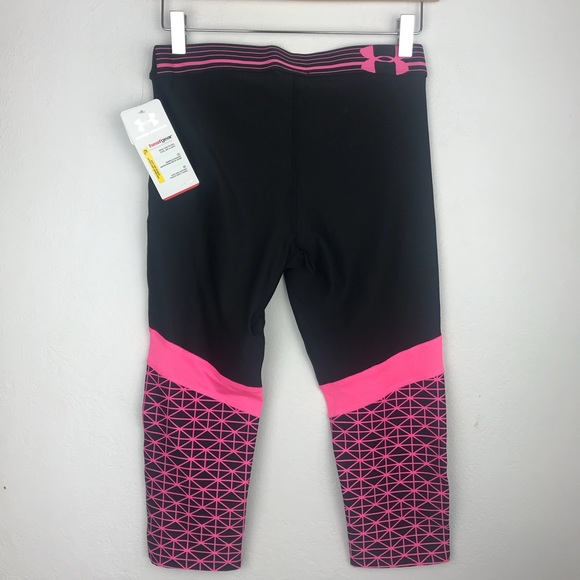 Under Armour Pants - NWT Under Armour Heat Gear Capris Compression